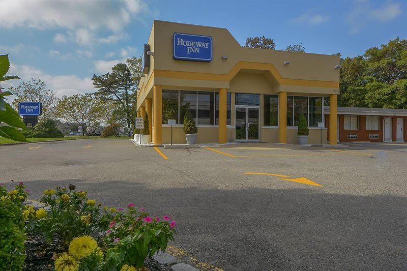 Rodeway Inn Macarthur Airport Ronkonkoma Exterior foto